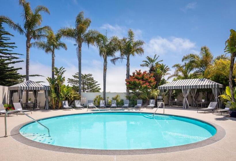 غرفة ديلوكس مطلّة علي البحر, Portola Hotel & Spa