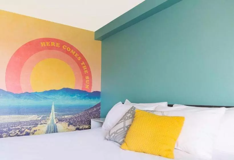اتاق سوپریور با تخت بزرگ, Rambler Motel