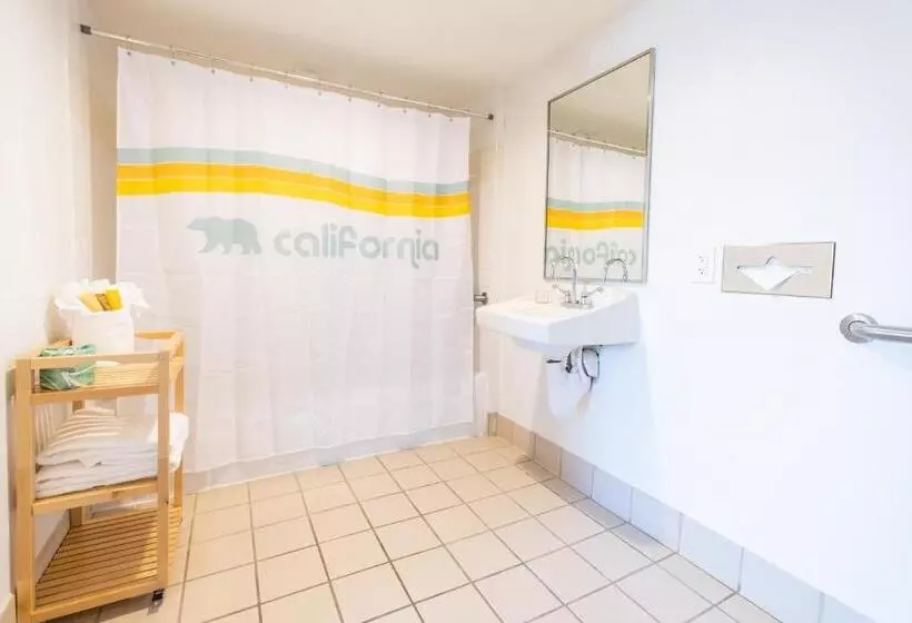 اتاق استاندارد با تخت بزرگ برای معلولان, Rambler Motel