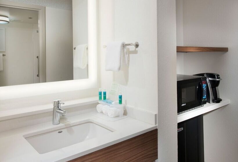 חדר סטנדרט מיטה זוגית, Holiday Inn Express Hilton Head Island, An Ihg