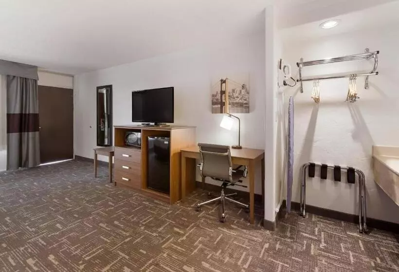 اتاق استاندارد, Clarion Hotel Concord Walnut Creek
