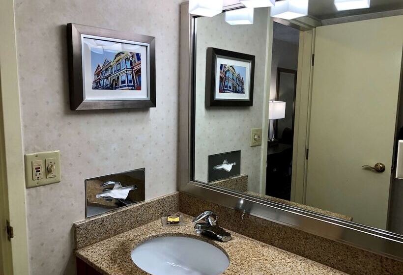 带2个双人床的标准工作室, Best Western Plus Grosvenor Airport