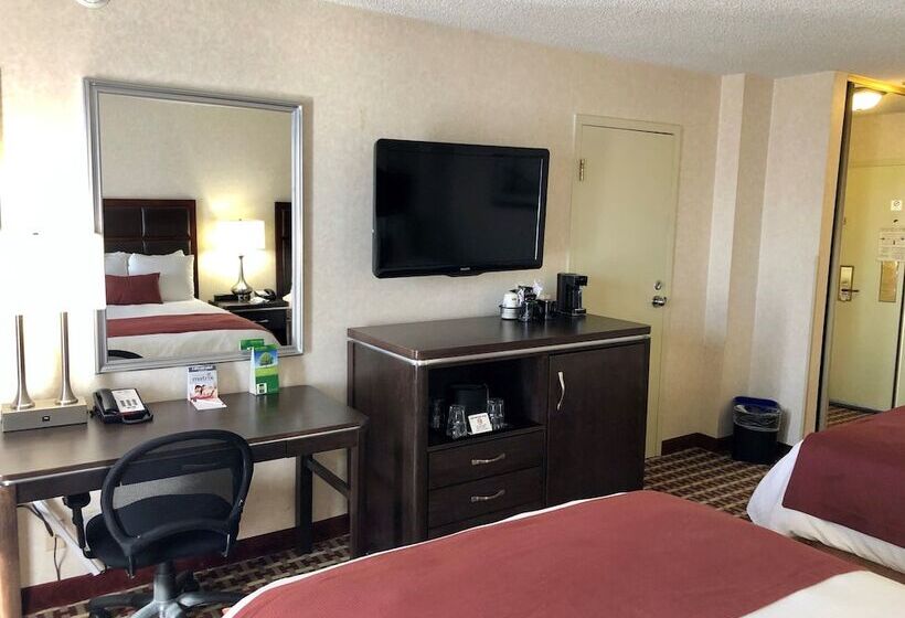 带2个双人床的标准工作室, Best Western Plus Grosvenor Airport