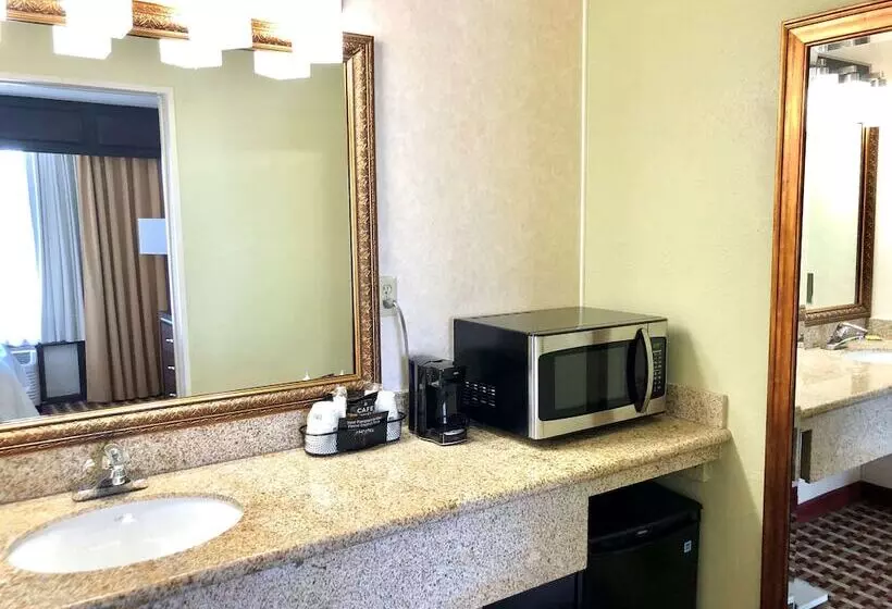 سوییت, Best Western Plus Grosvenor Airport