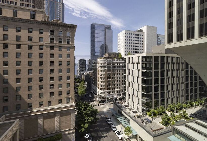 Номер Deluxe, Fairmont Olympic