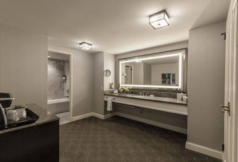 Номер Deluxe, Fairmont Olympic