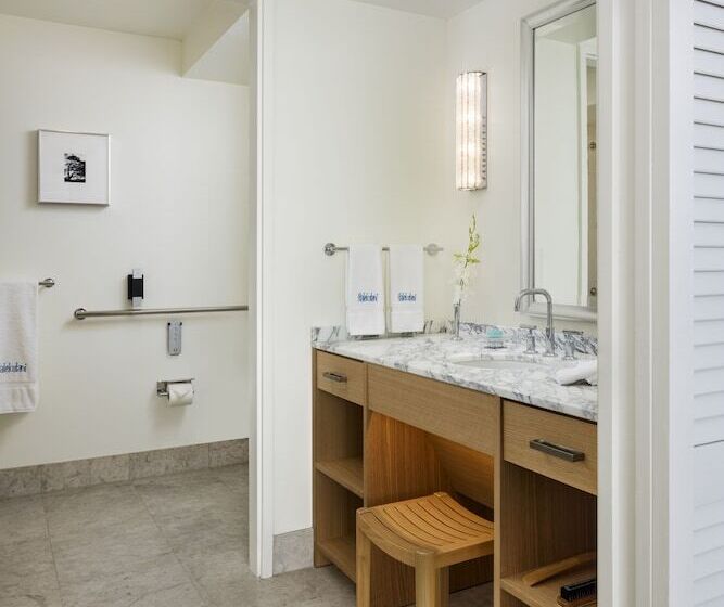 Люкс Адаптированный для Инвалидов, Halekulani