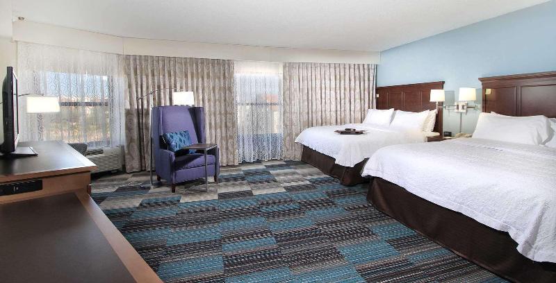 سوئیت با تخت بزرگ, Hampton Inn Tucsonairport