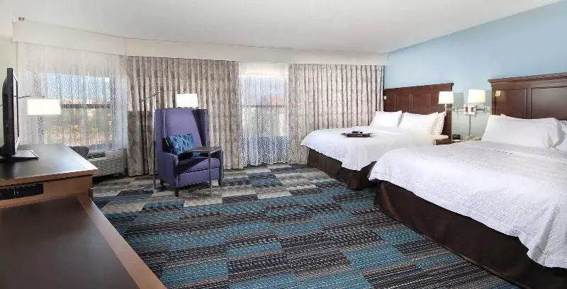 سوئیت با تخت بزرگ, Hampton Inn Tucsonairport