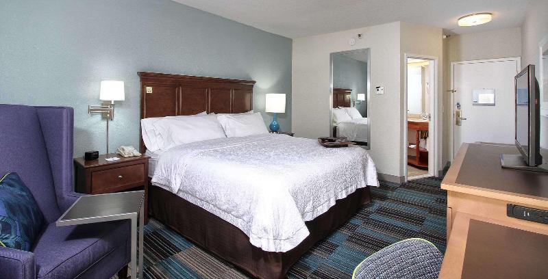 اتاق استاندارد با تخت بزرگ, Hampton Inn Tucsonairport