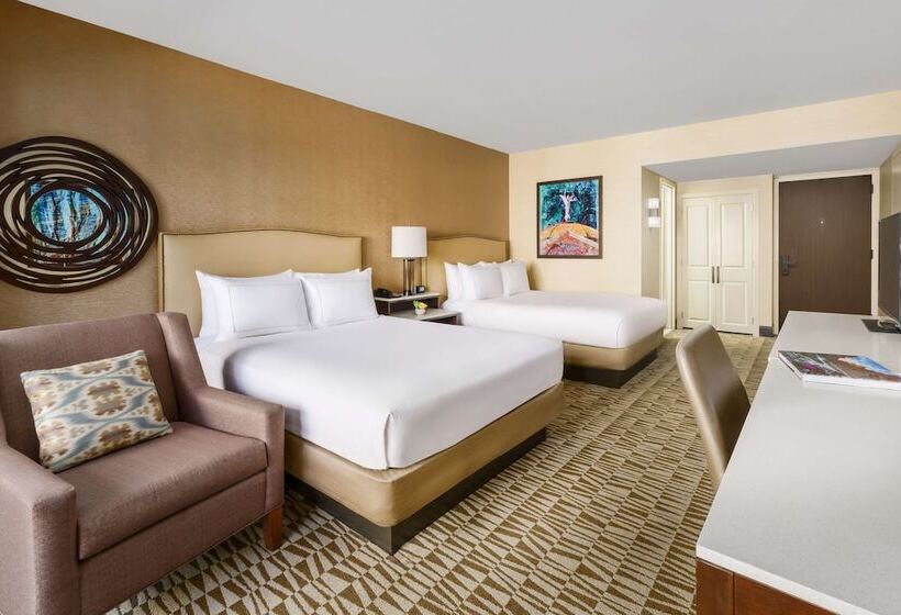 Номер Executive, Hilton Phoenix Airport