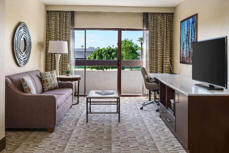 جناح سرير كينج, Hilton Phoenix Airport