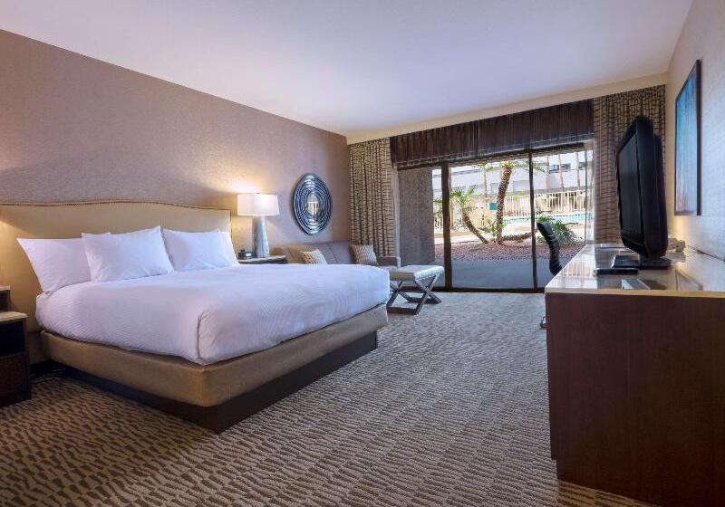 Люкс Кровать Кинг, Hilton Phoenix Airport