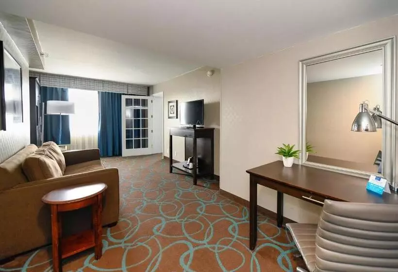 スイート, Holiday Inn Niagara Falls State Park Entry, An Ihg