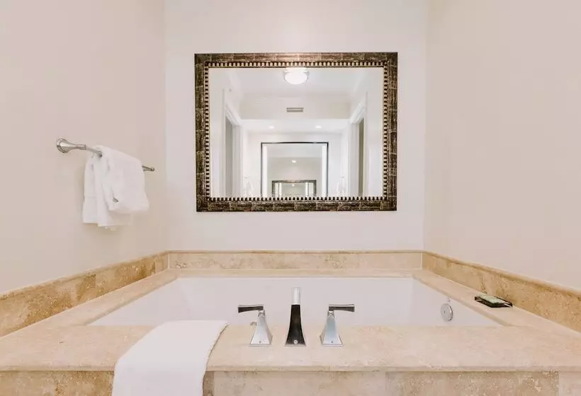 آپارتمان 1 خوابه پریمیوم با چشمانداز استخر, Beachside Resort & Residences