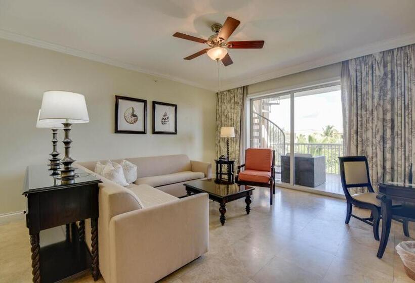 プールビューのバルコニー付１ベッドルームアパート, Beachside Resort & Residences