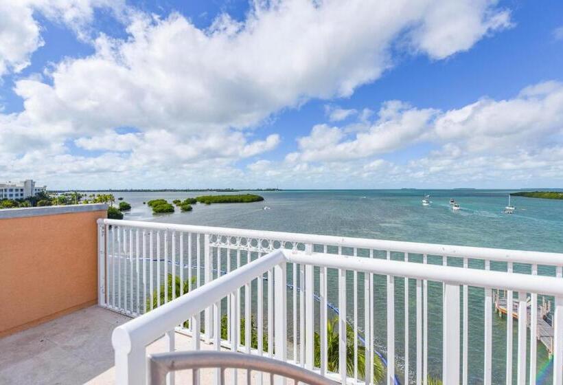 オーシャンビューの２ベッドルームデラックスアパート, Beachside Resort & Residences