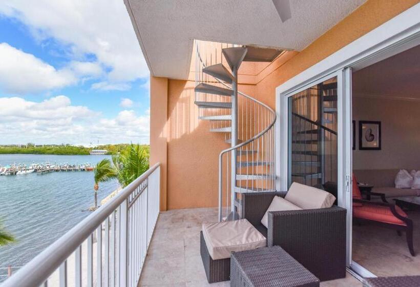 オーシャンビューの２ベッドルームデラックスアパート, Beachside Resort & Residences