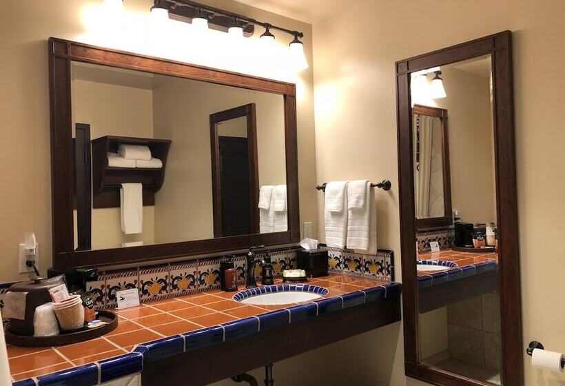 Номер Deluxe, Mission De Oro