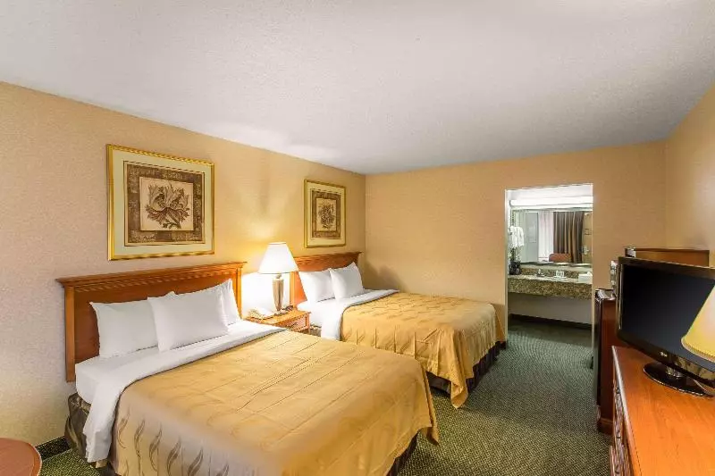 スタンダードルーム, Quality Inn & Suites Mcdonough South I75