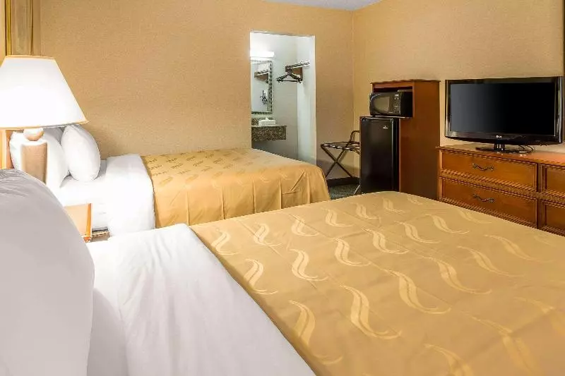 スタンダードルーム, Quality Inn & Suites Mcdonough South I75