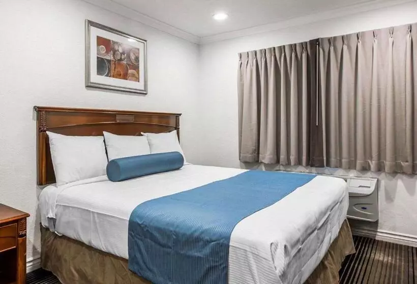 اتاق استاندارد با تخت بزرگ, Rodeway Inn & Suites Pacific Coast Highway