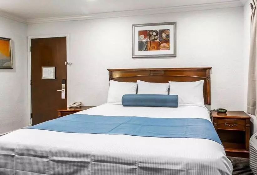 اتاق استاندارد با تخت بزرگ, Rodeway Inn & Suites Pacific Coast Highway