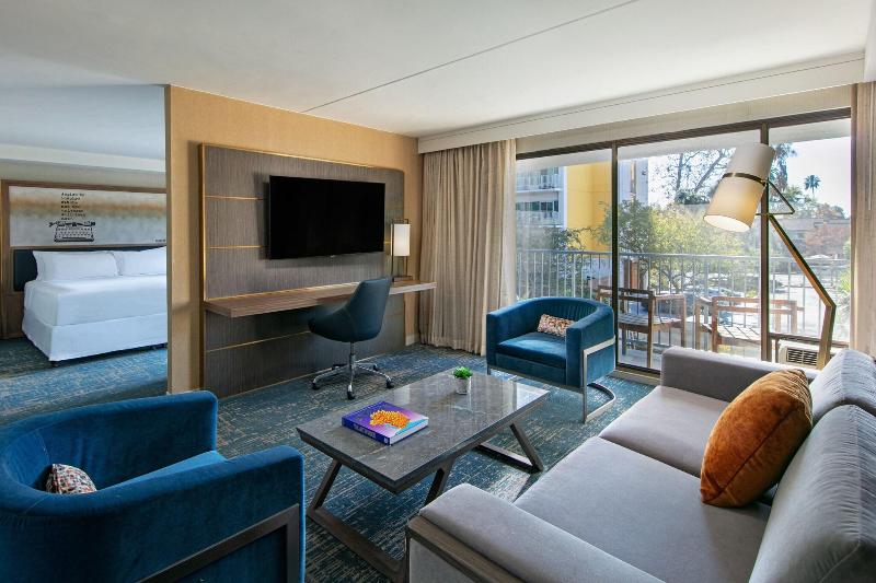 جناح سرير كينج, Dena, Pasadena Los Angeles, A Tribute Portfolio