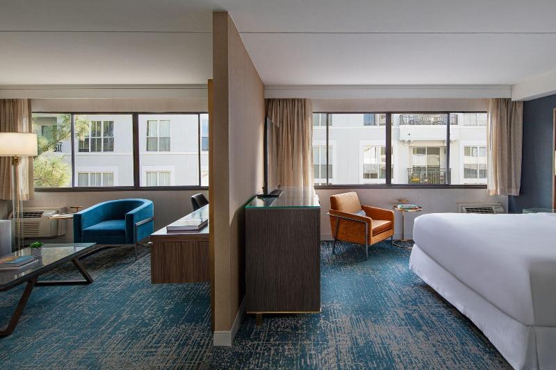 إستوديو قياسى سرير كينج, Dena, Pasadena Los Angeles, A Tribute Portfolio