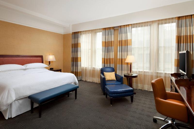 غرفة قياسية سرير كينج, The Gunter Hotel San Antonio Riverwalk