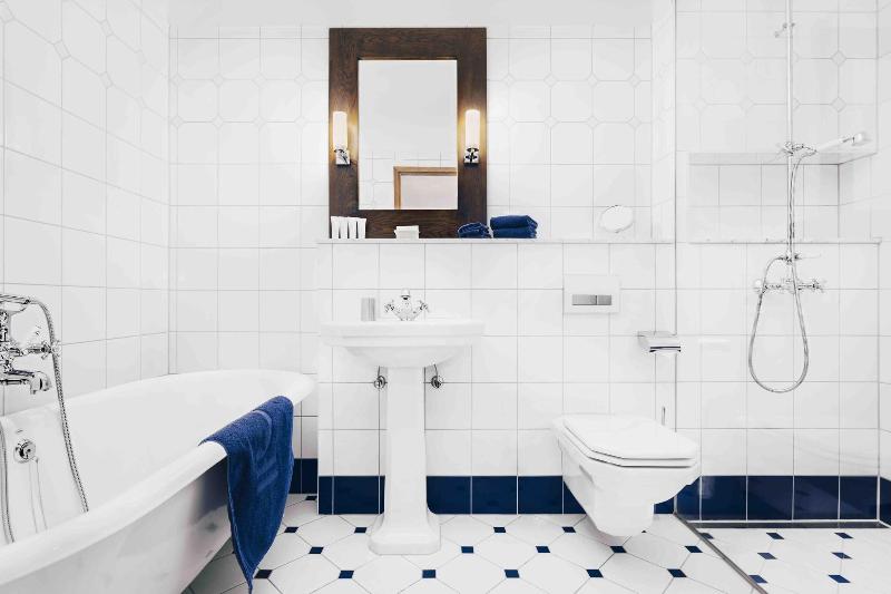 Chambre Club, The Gunter Hotel San Antonio Riverwalk