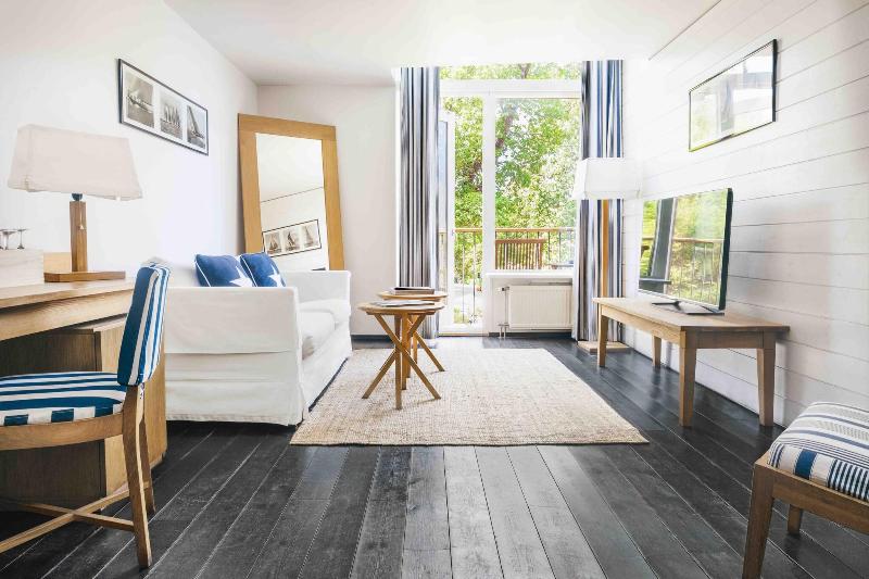 غرفة كلوب, The Gunter Hotel San Antonio Riverwalk