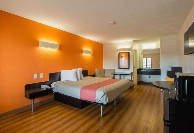 Стандартный Номер Кровать Кинг, Motel 6savannah, Ga Midtown