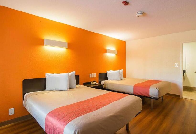 Номер Стандарт, Motel 6savannah, Ga Midtown