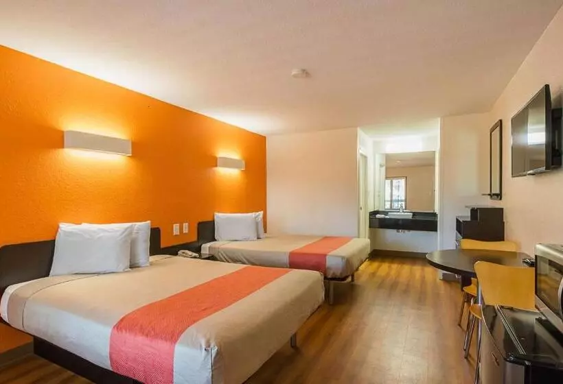 身障者適用スタンダードルーム, Motel 6savannah, Ga  Midtown