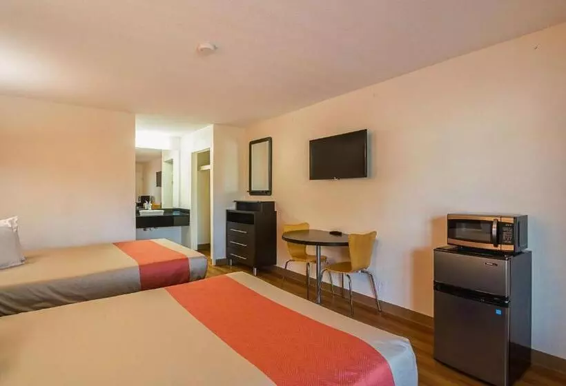 身障者適用スタンダードルーム, Motel 6savannah, Ga  Midtown