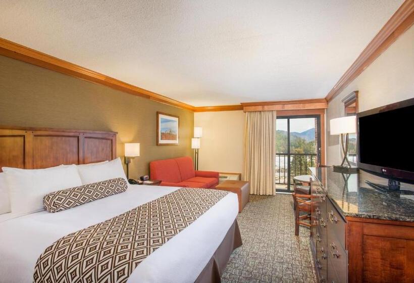חדר סטנדרט עם מיטת קינג, Crowne Plaza Lake Placid, An Ihg