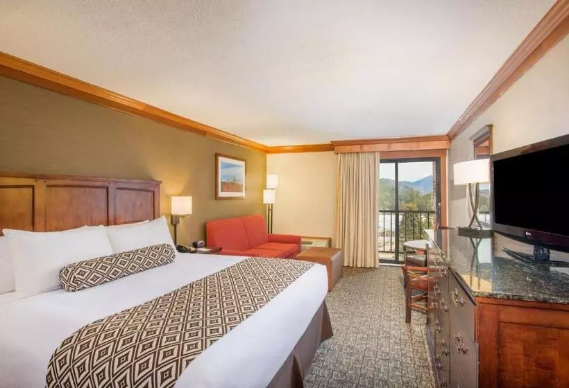 キングサイズベッドのスタンダードルーム, Crowne Plaza Lake Placid, An Ihg