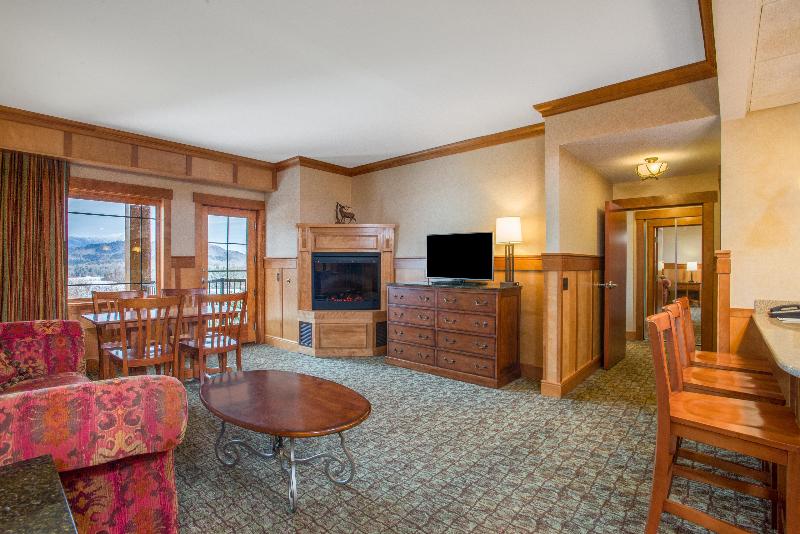Люкс Deluxe Кровать Кинг, Crowne Plaza Lake Placid, An Ihg