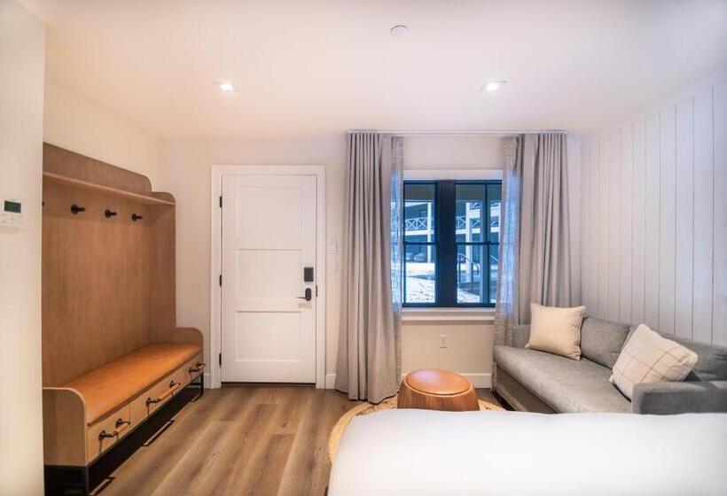 Семейный Номер, Homestead Resort