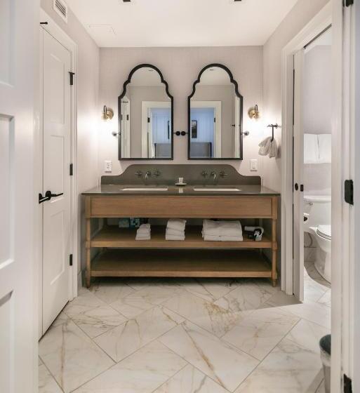 Семейный Номер, Homestead Resort