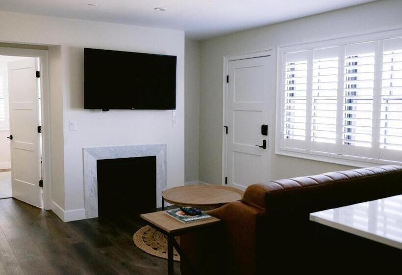 Полулюкс, Homestead Resort