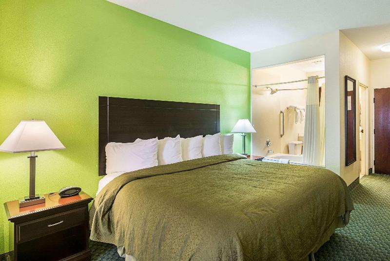 اتاق استاندارد با تخت بزرگ برای معلولان, Days Hotel By Wyndham Flagstaff