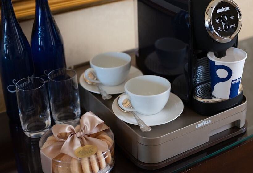 غرفة سوبيريور, Du Pont