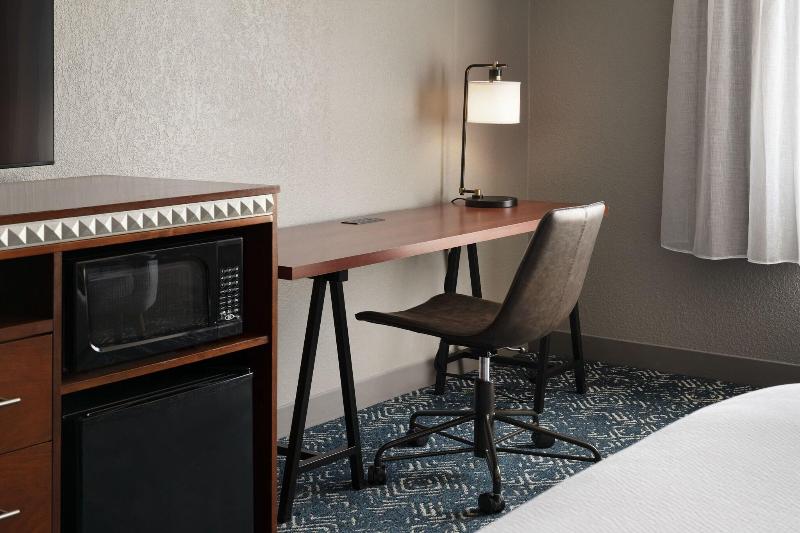 اتاق لوکس با چشمانداز, Four Points By Sheraton Tucson Airport