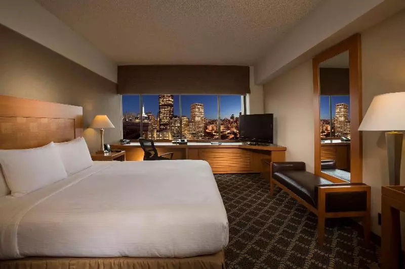 اتاق پرمیوم, Hilton San Francisco Financial District