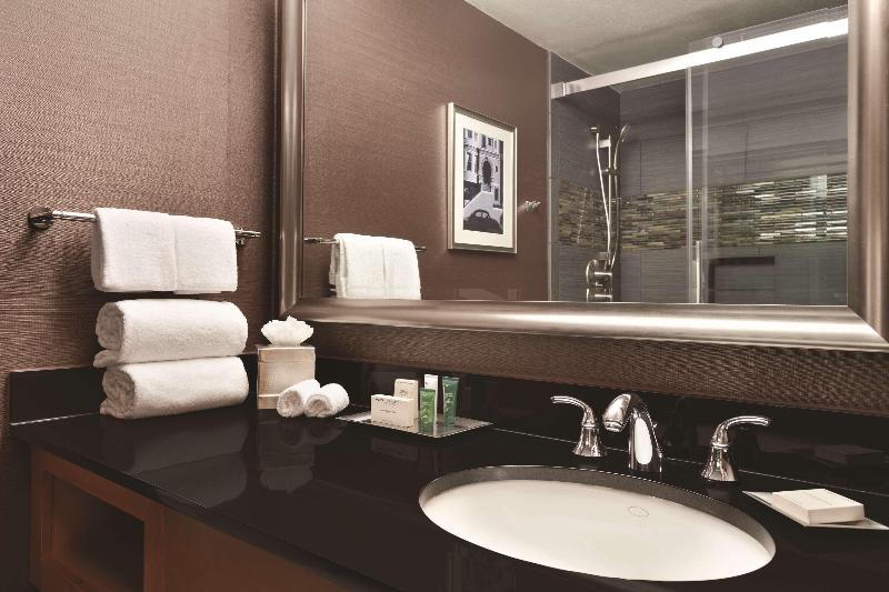 חדר סטנדרט עם מיטת קינג, Hilton San Francisco Financial District