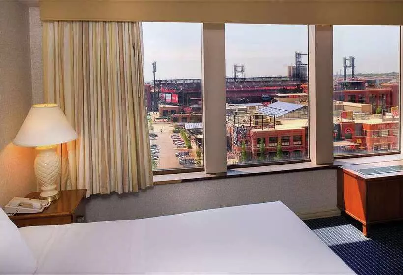 اتاق استاندارد با تخت بزرگ, Hilton San Francisco Financial District