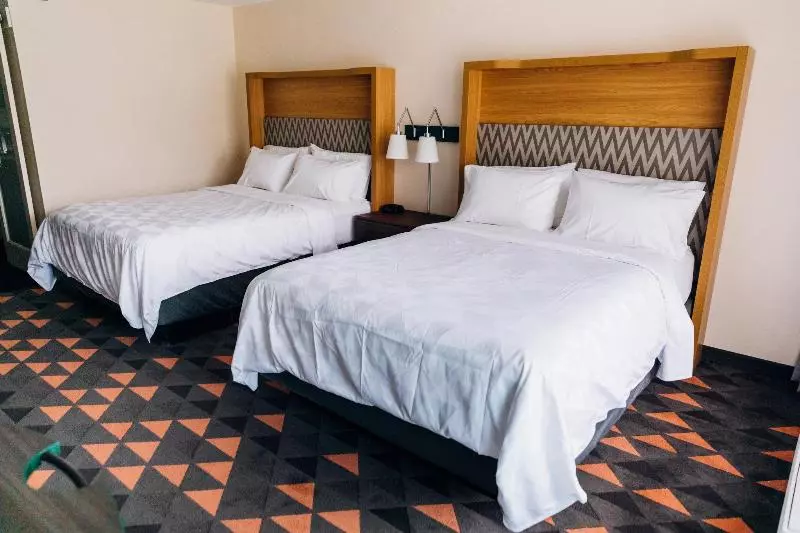 キングサイズベッドのスタンダードルーム, Holiday Inn & Suites Phoenix Mesa Chandler, An Ihg