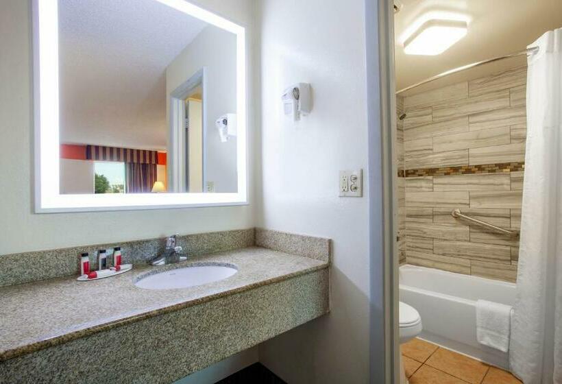 Стандартный Номер Кровать Кинг, Howard Johnson By Wyndham Vero Beach/i95